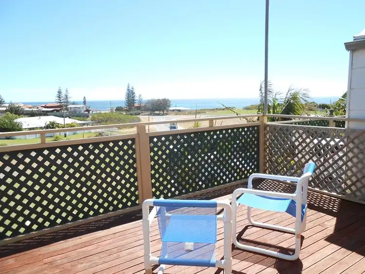 7/16 Dewar Way, Ledge Point WA 6043