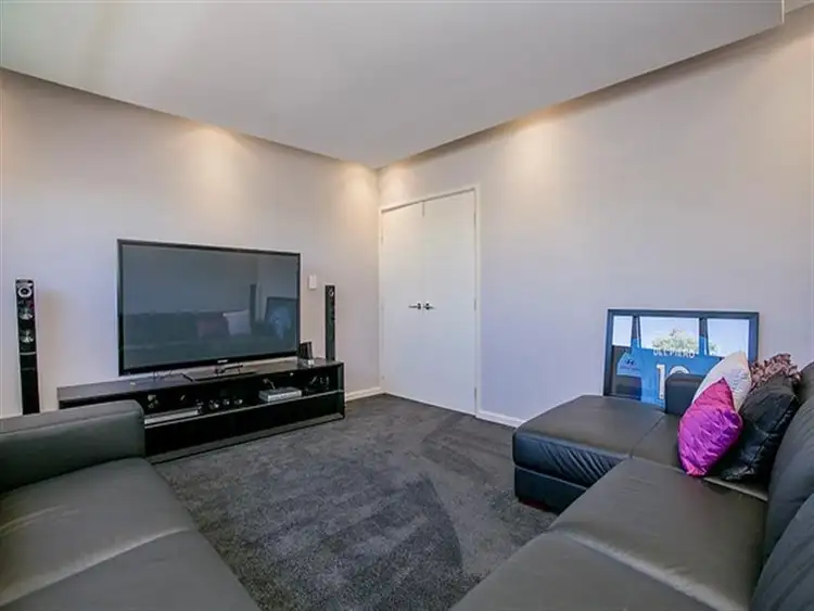 Seventh view of Homely house listing, 33 Pexton Drive, South Guildford WA 6055