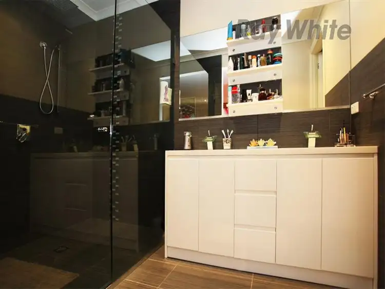 Fifth view of Homely house listing, 33 Bristlebird Way, Truganina VIC 3027