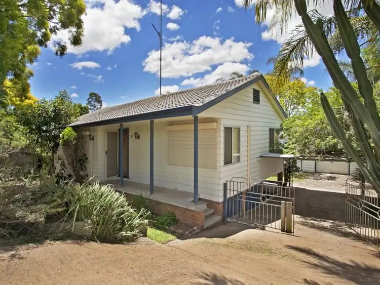 Main view of Homely house listing, 25 Queen Street, Rutherford NSW 2320