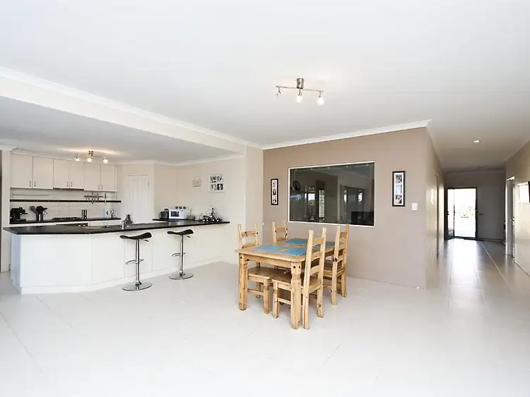 Sixth view of Homely house listing, 2 Cressey Link, Baldivis WA 6171