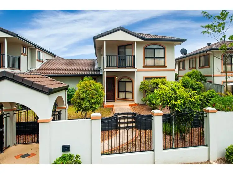 7/12 Greendale Way, Carindale QLD 4152