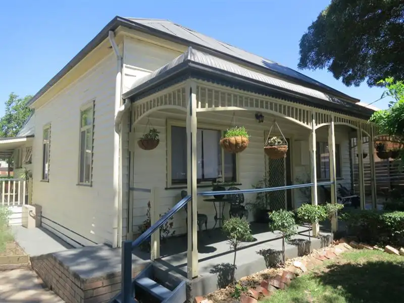 Main view of Homely house listing, 10 Atkinson Street, Bendigo VIC 3550