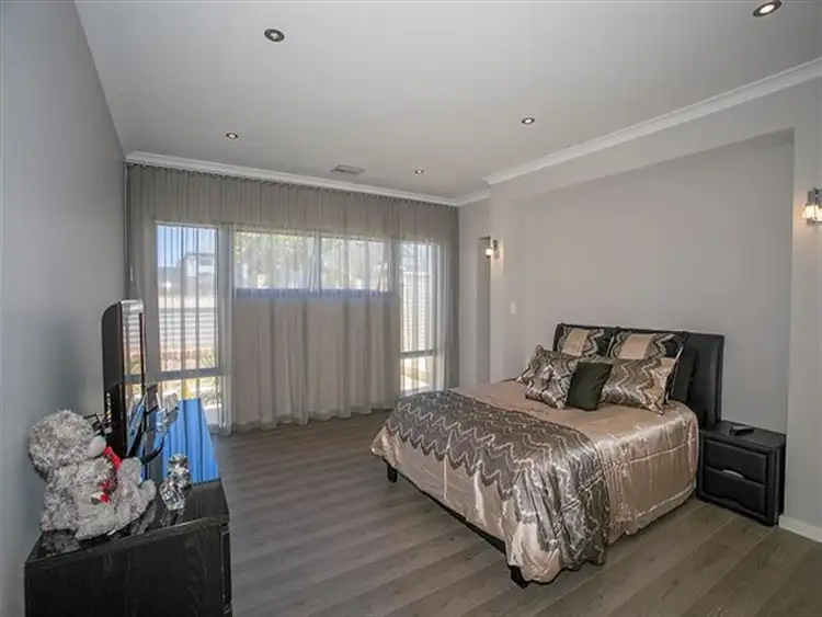 Fourth view of Homely house listing, 33 Pexton Drive, South Guildford WA 6055