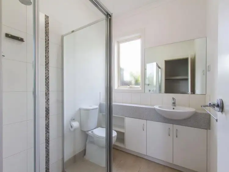 Sixth view of Homely unit listing, 2/5 Rosslyn Avenue, Seaford VIC 3198