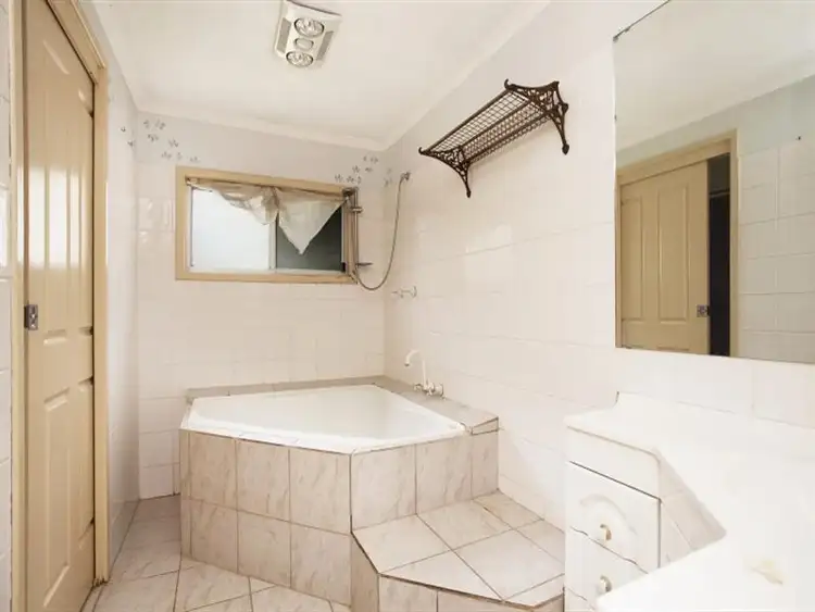 Fifth view of Homely house listing, 25 Queen Street, Rutherford NSW 2320