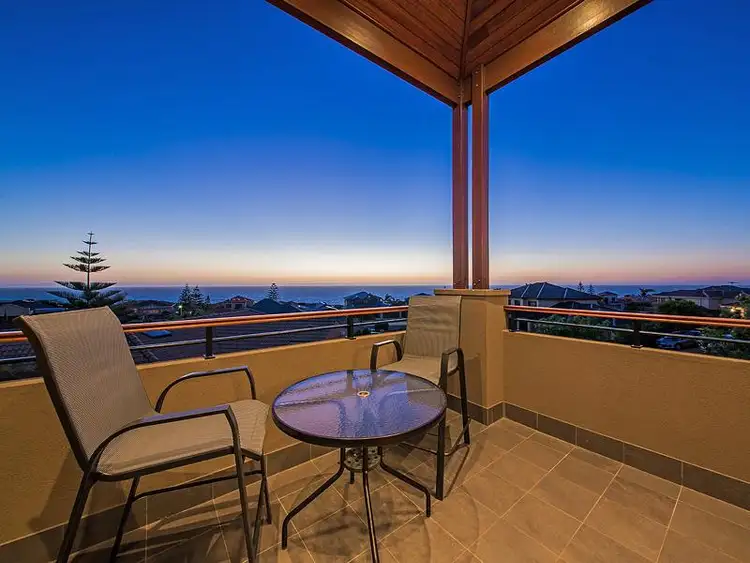 Third view of Homely house listing, 6 Plymouth Cove, Ocean Reef WA 6027