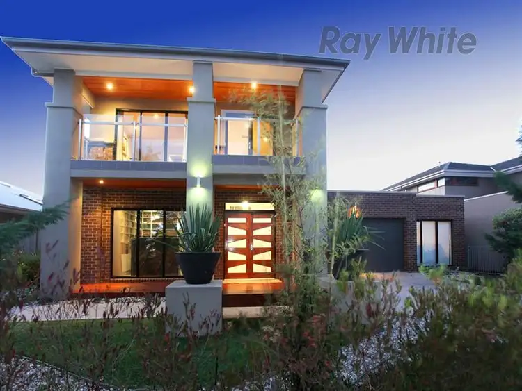 24 Alamanda Boulevard, Point Cook VIC 3030