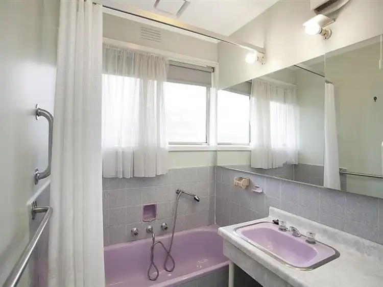 Sixth view of Homely house listing, 9 Carlyon Court, Springvale VIC 3171