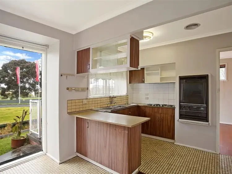Seventh view of Homely house listing, 9 Carlyon Court, Springvale VIC 3171
