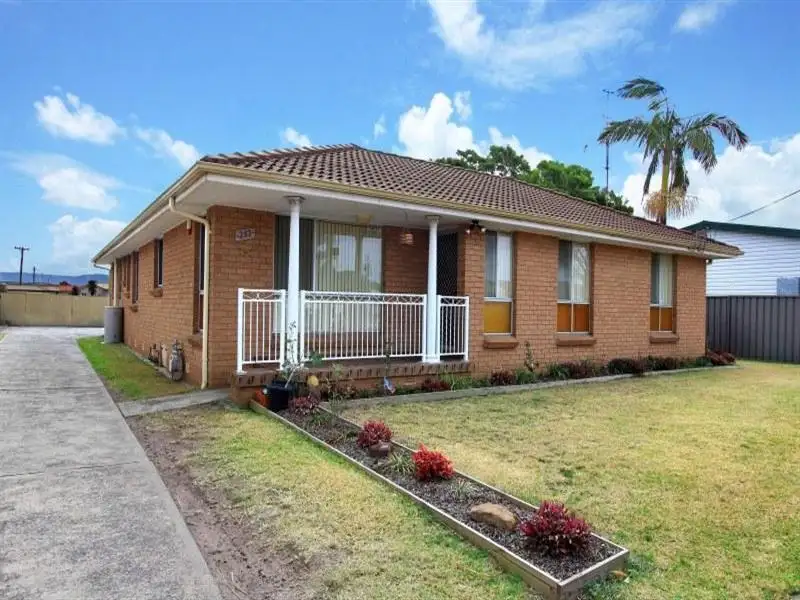 Main view of Homely villa listing, 1/232 Windang Road, Windang NSW 2528