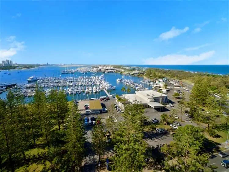 18 Macarthur Parade, Main Beach QLD 4217