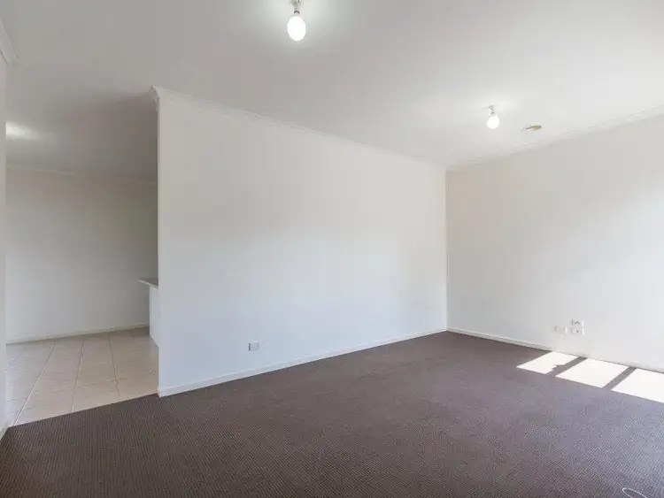 Third view of Homely unit listing, 2/5 Rosslyn Avenue, Seaford VIC 3198
