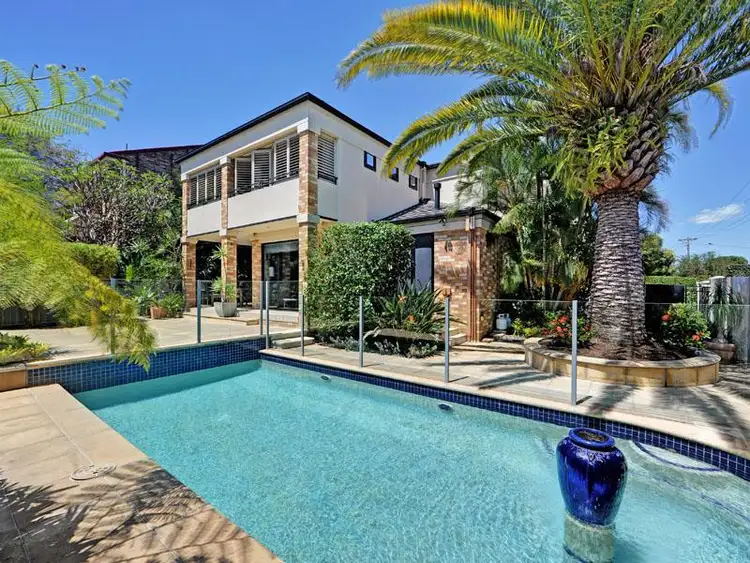 1/10 Broad Street, Labrador QLD 4215