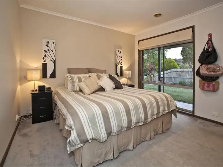 Seventh view of Homely house listing, 2 Stephanie Close, Ferntree Gully VIC 3156