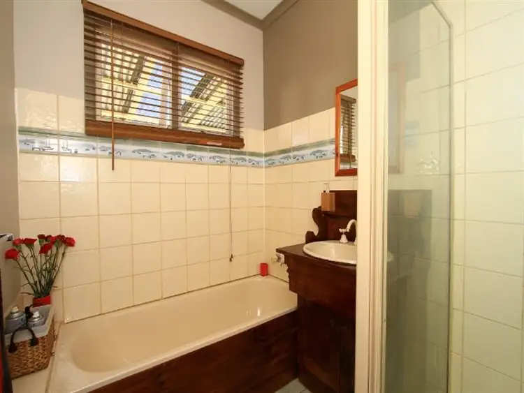 Fifth view of Homely house listing, 10 Atkinson Street, Bendigo VIC 3550