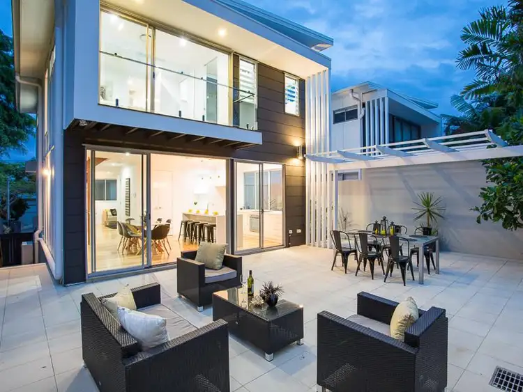 Second view of Homely townhouse listing, 4/42 Philip Street, Hawthorne QLD 4171