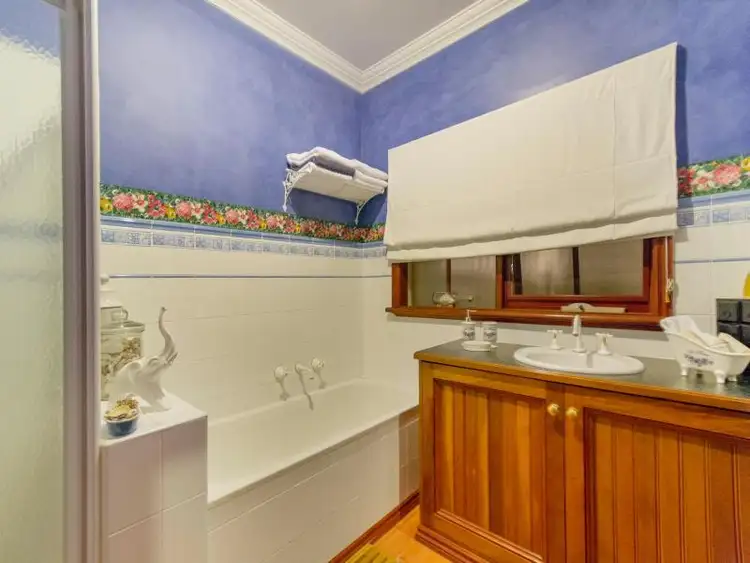 Sixth view of Homely house listing, 19 Mapiti Court, Frankston VIC 3199