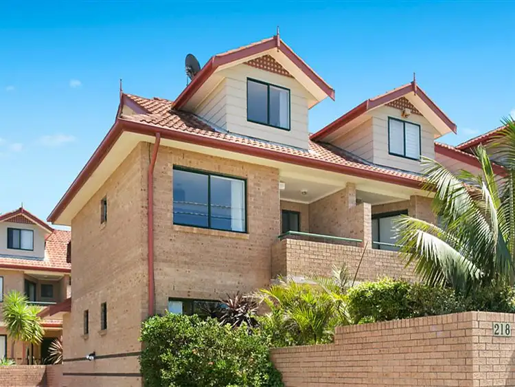 Second view of Homely townhouse listing, 1/218 Malabar Road, South Coogee NSW 2034