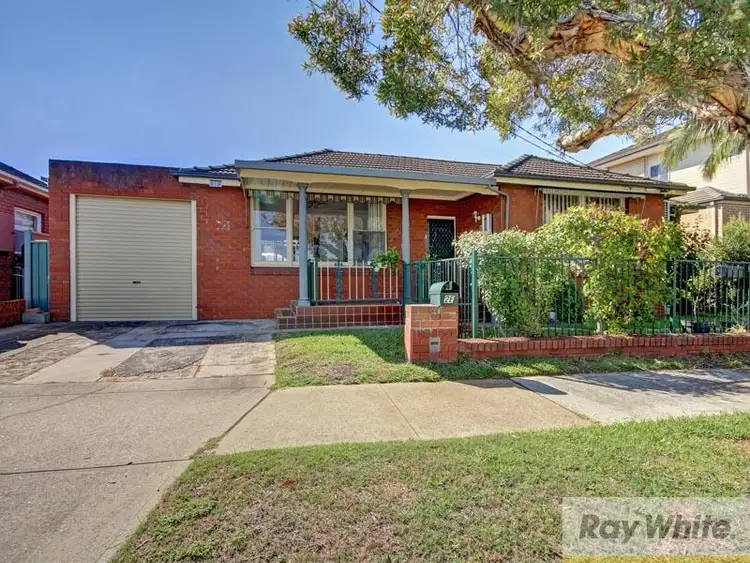 2e Chuter Avenue, Monterey NSW 2217