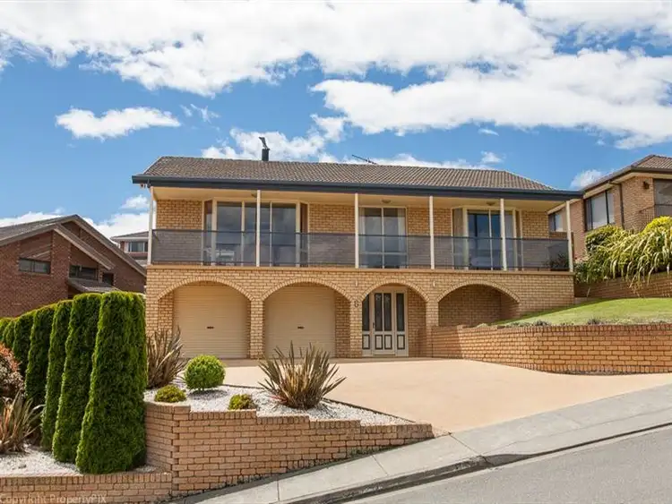 6 Swinton Place, Rose Bay TAS 7015