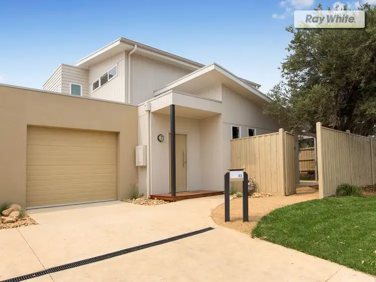 43 Capel Avenue, Rosebud West VIC 3940