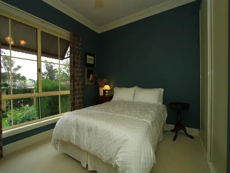 Seventh view of Homely house listing, 15 Kilby Court, Kangaroo Flat VIC 3555