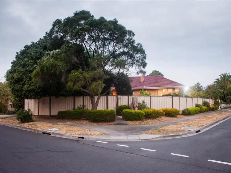 63 Lewis Road, Wantirna South VIC 3152