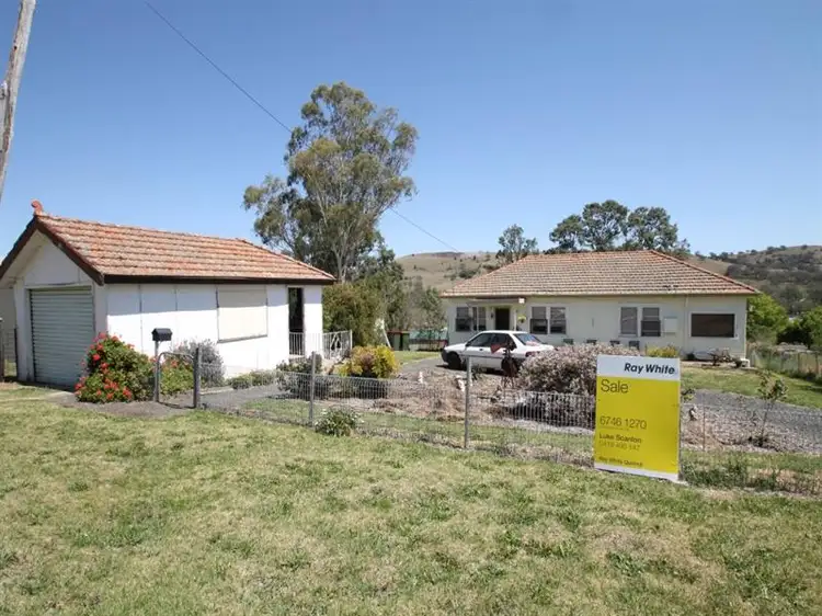 25 Learmonth Street, Willow Tree NSW 2339