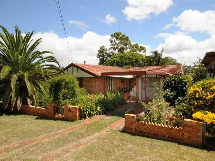 19 Tynedale Avenue, Newtown QLD 4350