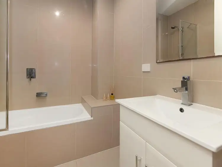 Seventh view of Homely unit listing, 4/11 Stamford Street, Yeerongpilly QLD 4105