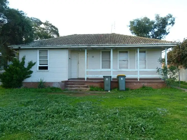 12 Dawson Street, Forbes NSW 2871