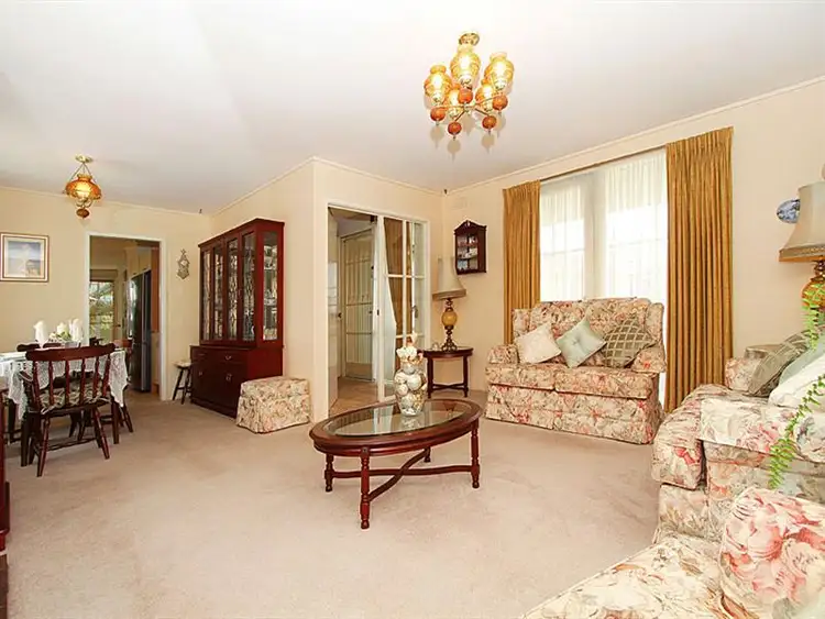 7 Elmhurst Road, Gladstone Park VIC 3043