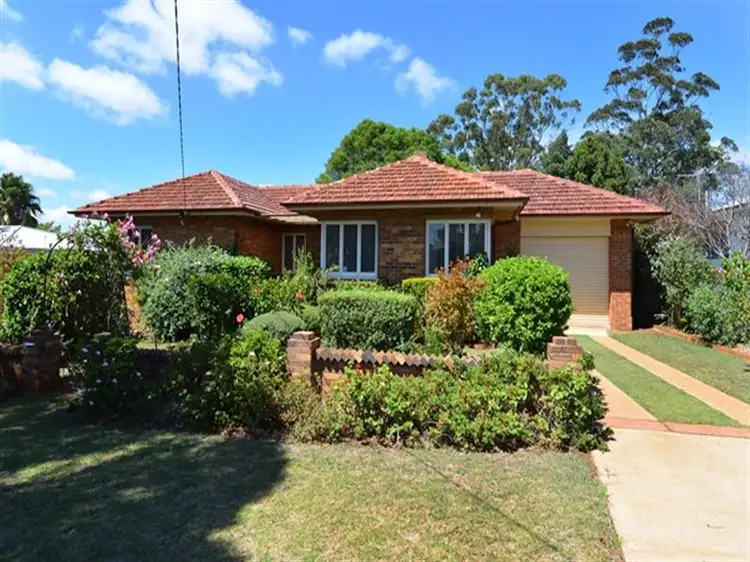 30 Cathro Street, Rockville QLD 4350