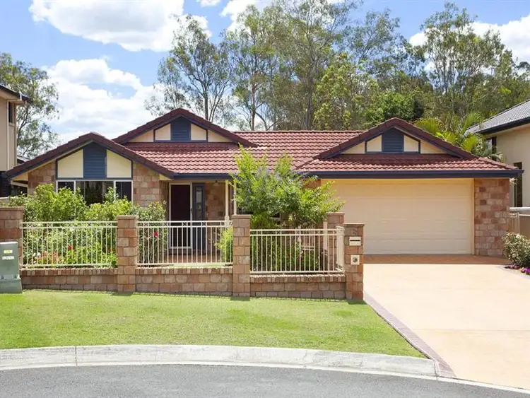 27 St Andrew Place, Wishart QLD 4122