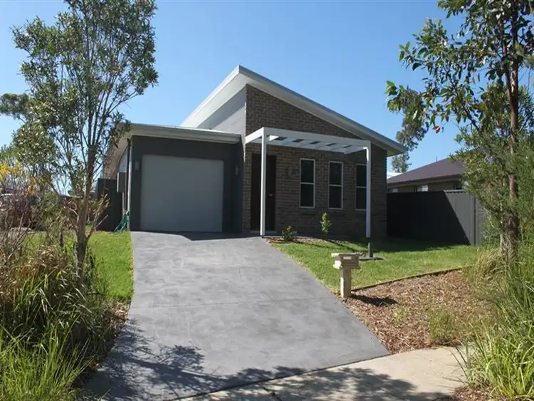 4 Bayswood Avenue, Vincentia NSW 2540