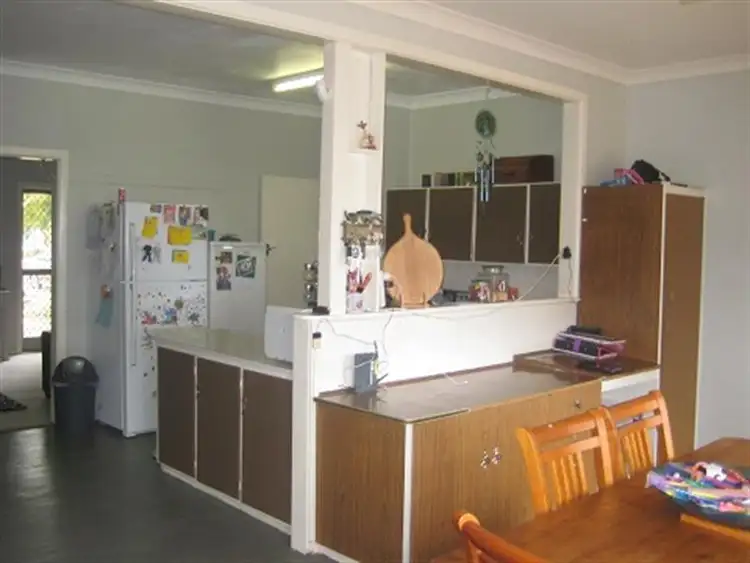 Fifth view of Homely house listing, 10 Simpson Avenue, Coonamble NSW 2829
