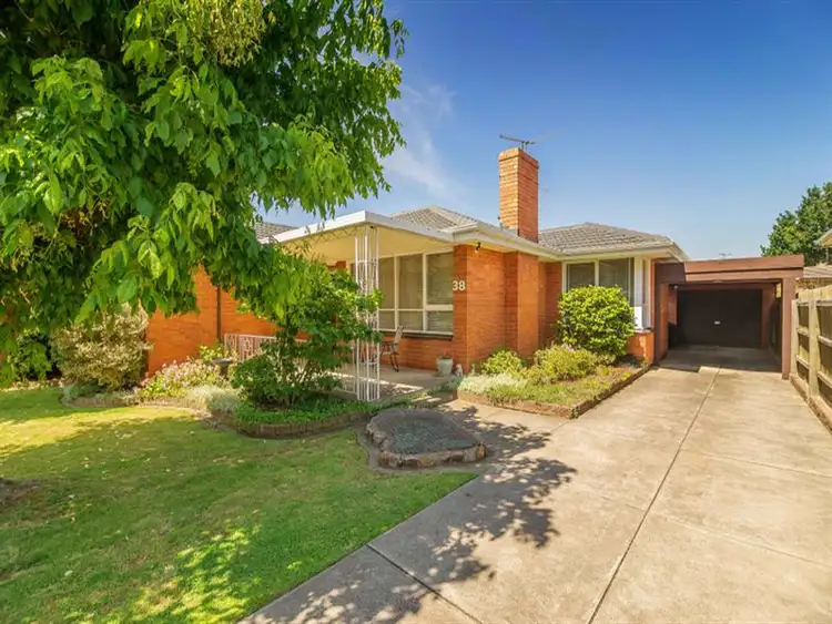 38 Noorong Avenue, Bundoora VIC 3083