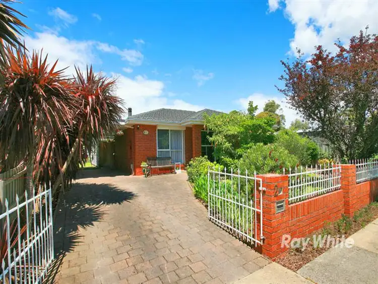 Second view of Homely house listing, 2 Gray Street, Cranbourne North VIC 3977
