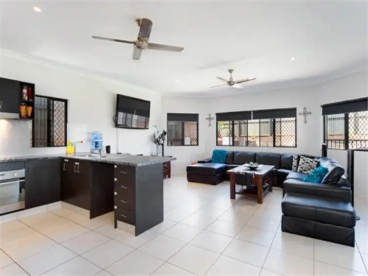 15 Roderick Street, Bentley Park QLD 4869