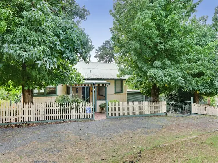 5 Sundew Parade, Launching Place VIC 3139
