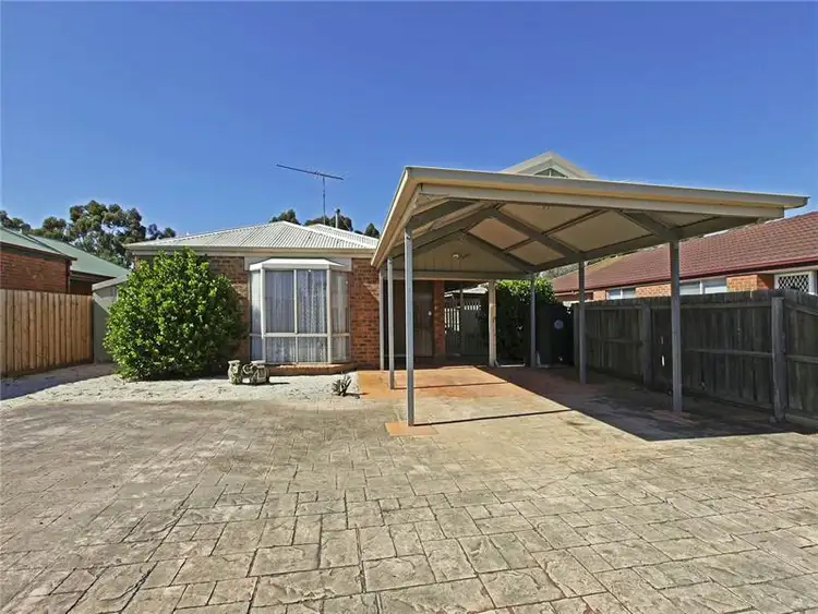 16 The Esperence, Lara VIC 3212