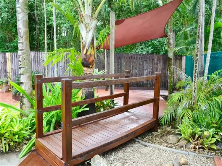16 Lamb Street, Smithfield QLD 4878