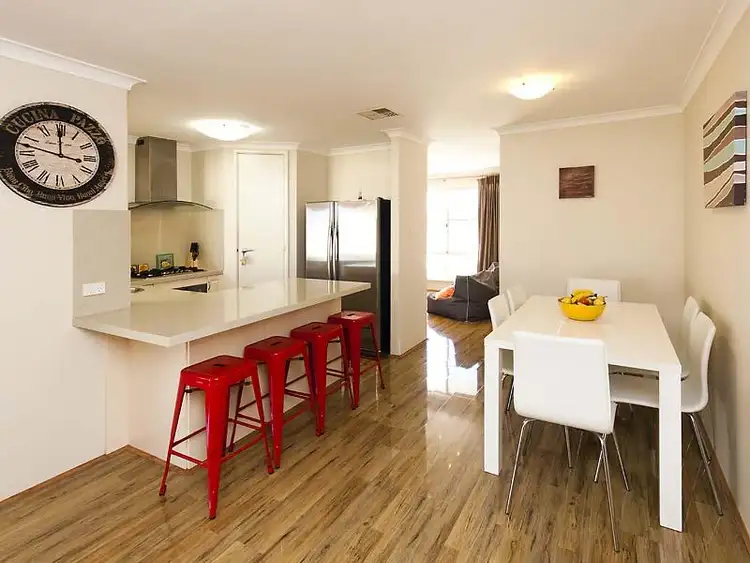 17 Cruise Road, Safety Bay WA 6169