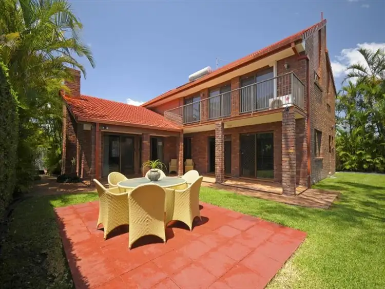 13 Compass Court, Mermaid Waters QLD 4218