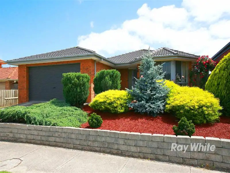 Main view of Homely house listing, 5 Huon Park Road, Cranbourne North VIC 3977