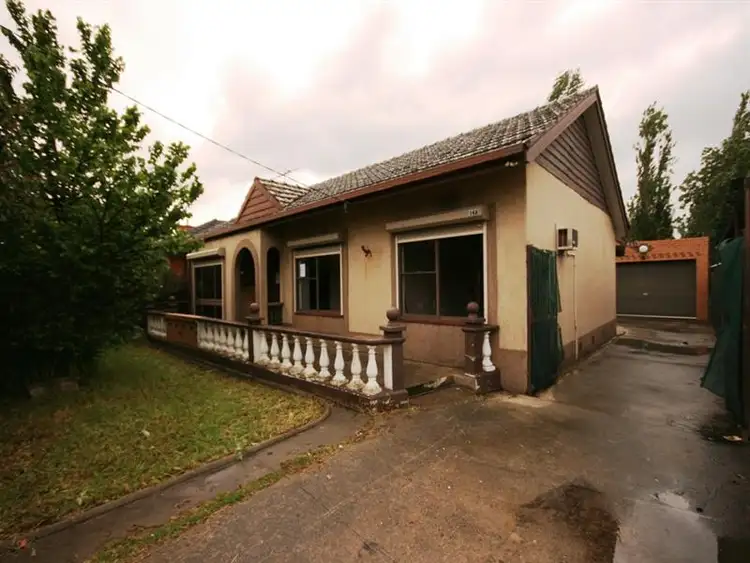 142 Main Road East, St Albans VIC 3021