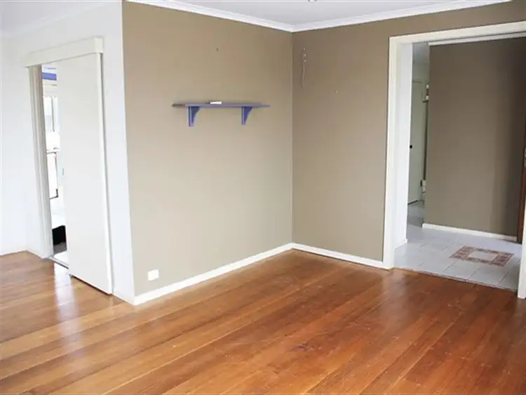 Seventh view of Homely house listing, 2 Camelia Close, Lalor VIC 3075