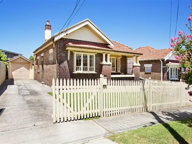 14 Speed Avenue, Russell Lea NSW 2046