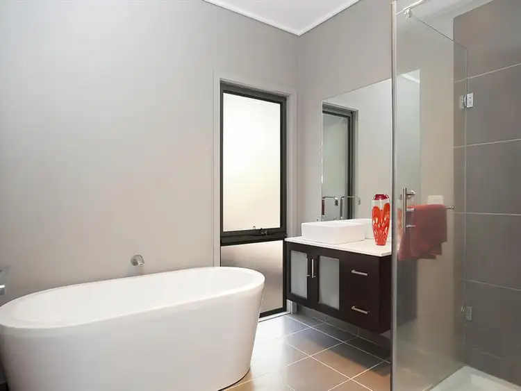 Seventh view of Homely house listing, 15 Kawana Court, Camperdown VIC 3260